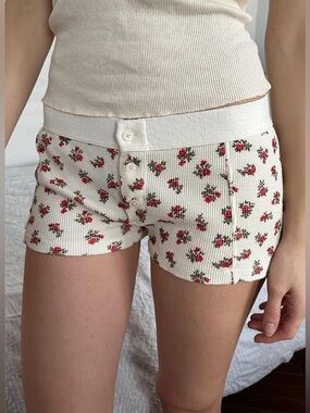 Brandy Melville Cream Floral Waffle Knit Shorts